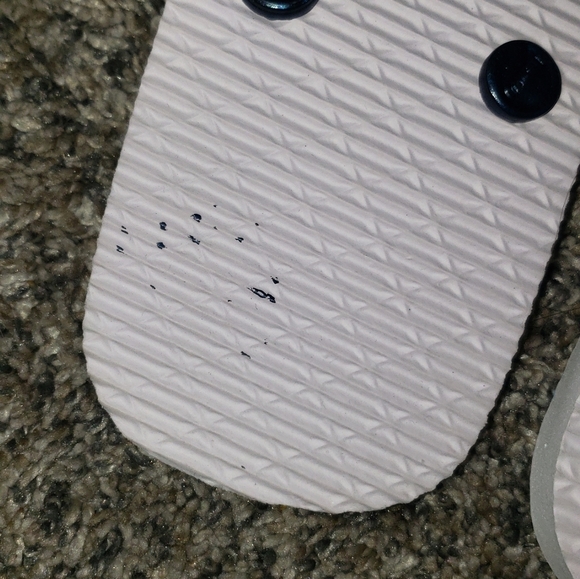 Juncture| NWT| Women's Flip Flops with Leaf Floral Print - Picture 3 of 4